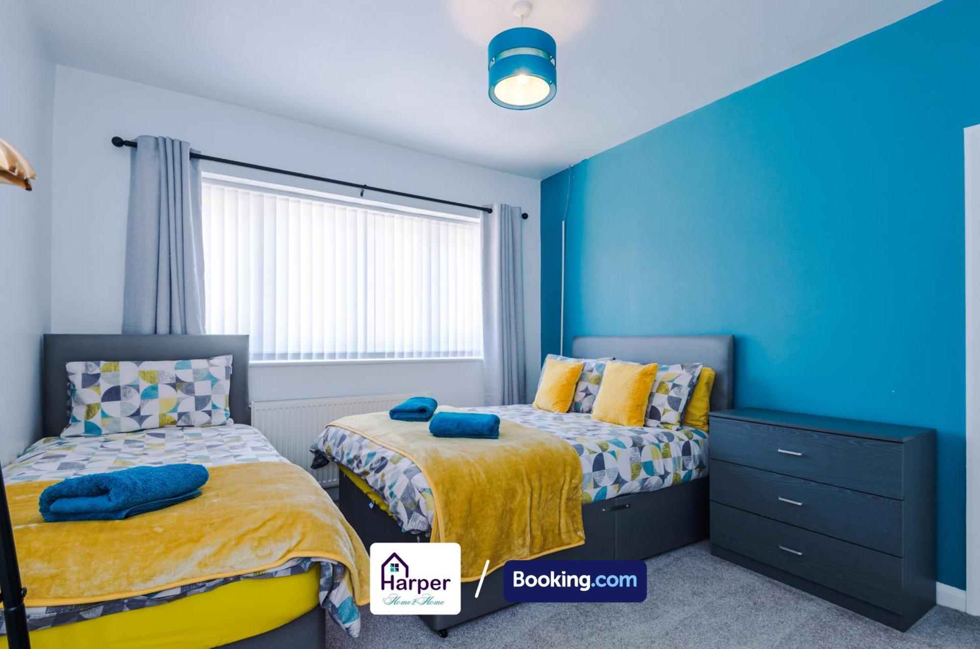 Spacious Detached Bungalow By Harperletting Short Lets & Serviced Accommodation Buckely With Pool Table & Driveway Buckley Eksteriør billede