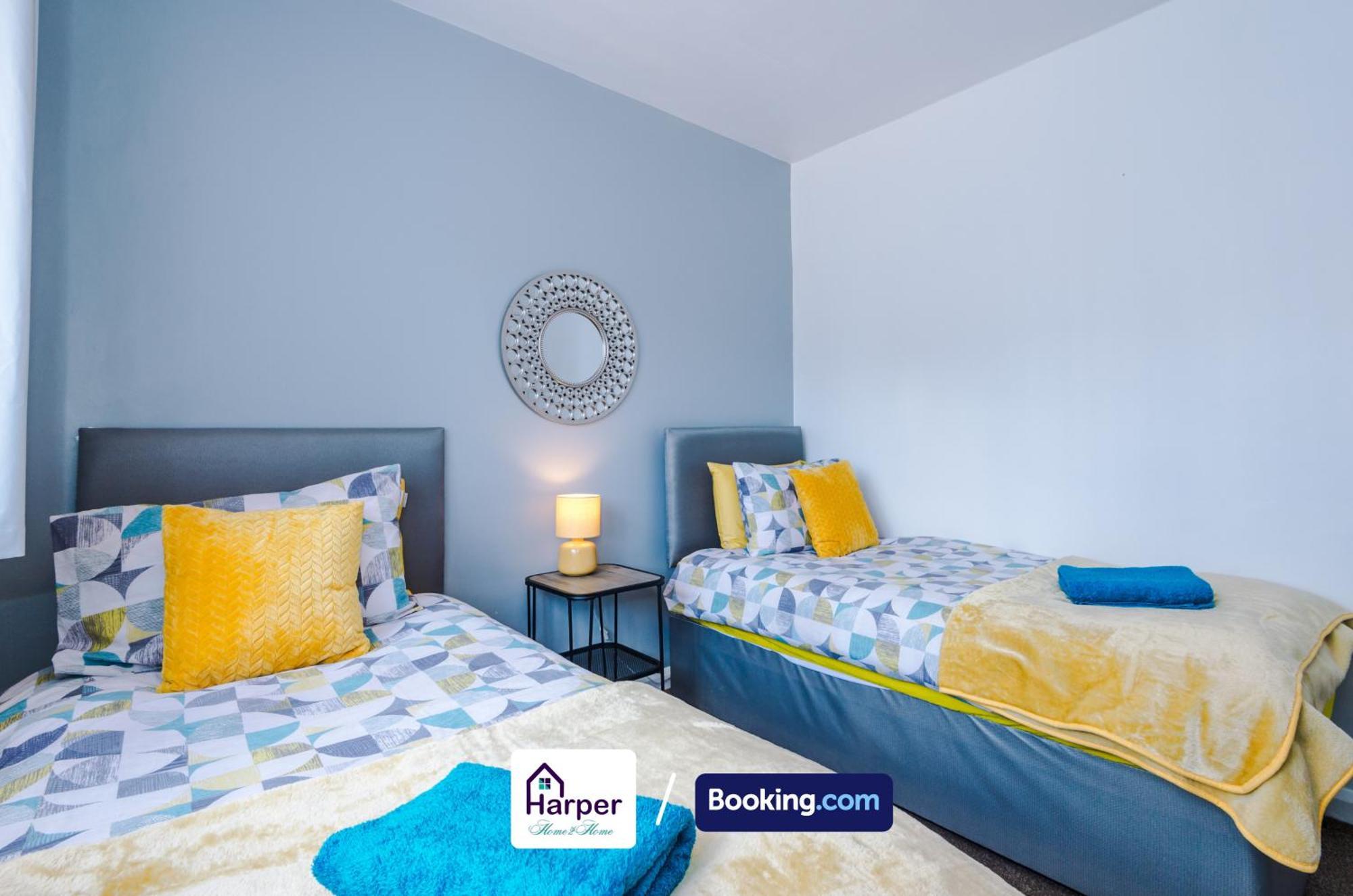 Spacious Detached Bungalow By Harperletting Short Lets & Serviced Accommodation Buckely With Pool Table & Driveway Buckley Eksteriør billede