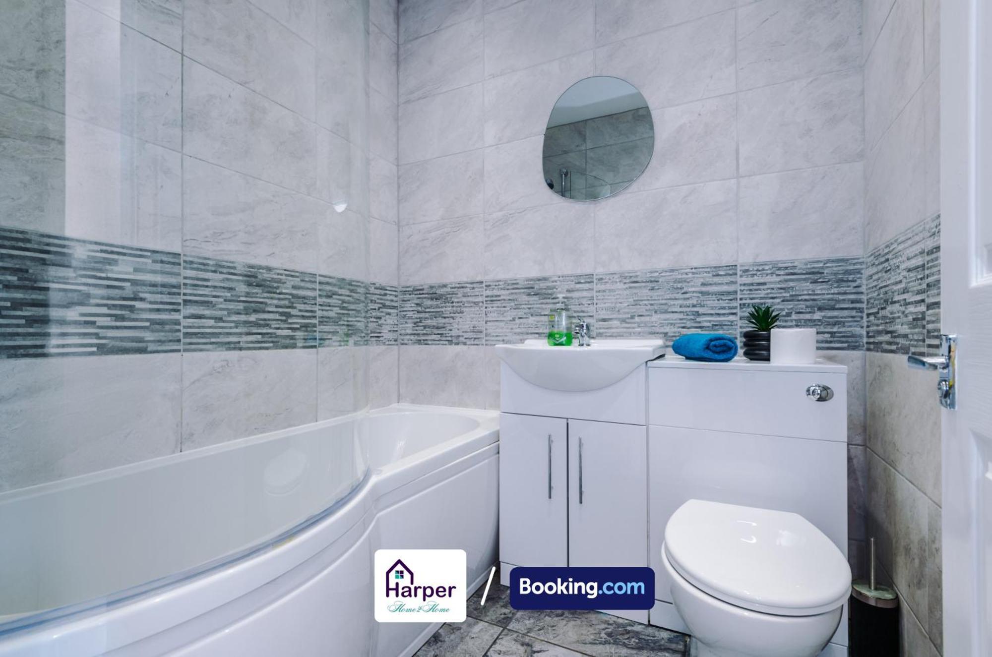 Spacious Detached Bungalow By Harperletting Short Lets & Serviced Accommodation Buckely With Pool Table & Driveway Buckley Eksteriør billede
