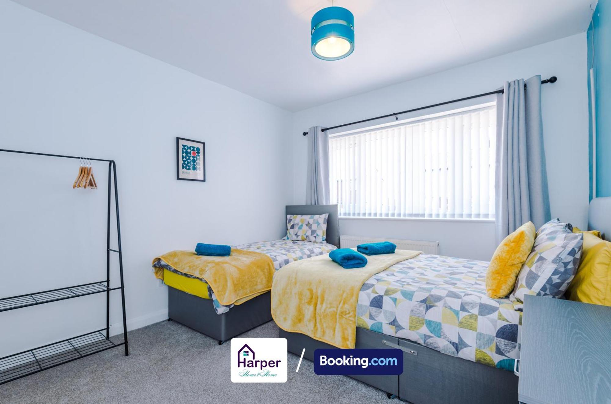 Spacious Detached Bungalow By Harperletting Short Lets & Serviced Accommodation Buckely With Pool Table & Driveway Buckley Eksteriør billede