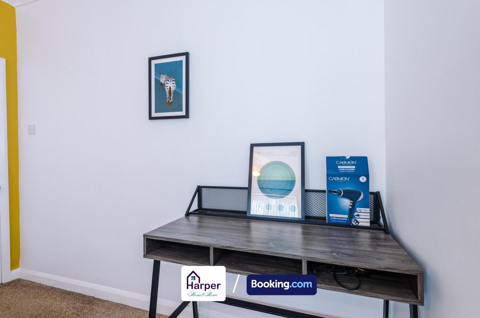 Spacious Detached Bungalow By Harperletting Short Lets & Serviced Accommodation Buckely With Pool Table & Driveway Buckley Eksteriør billede
